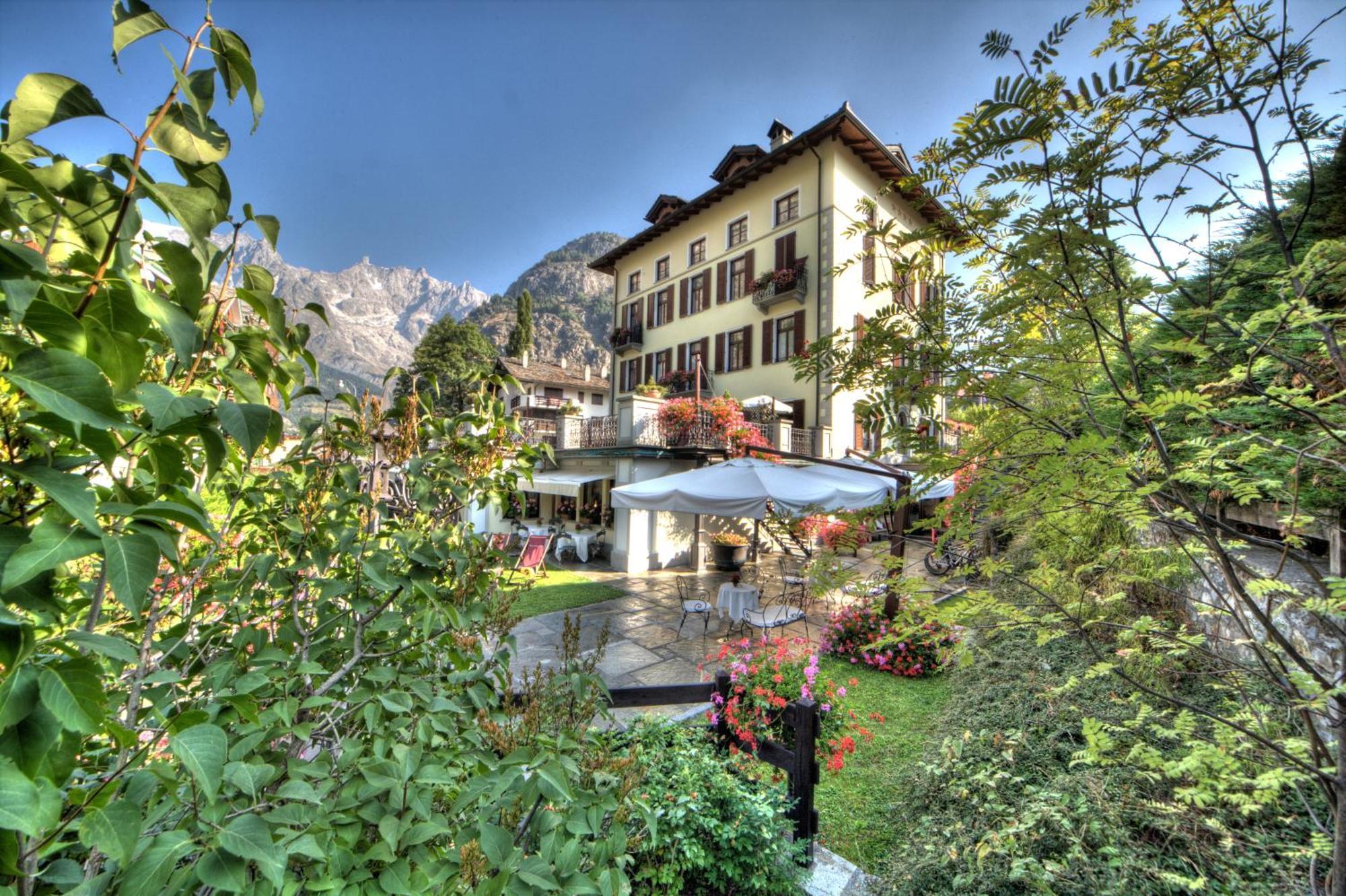 Villa Novecento Romantic Hotel - Estella Hotel Collection & Experience 쿠르마예 외부 사진